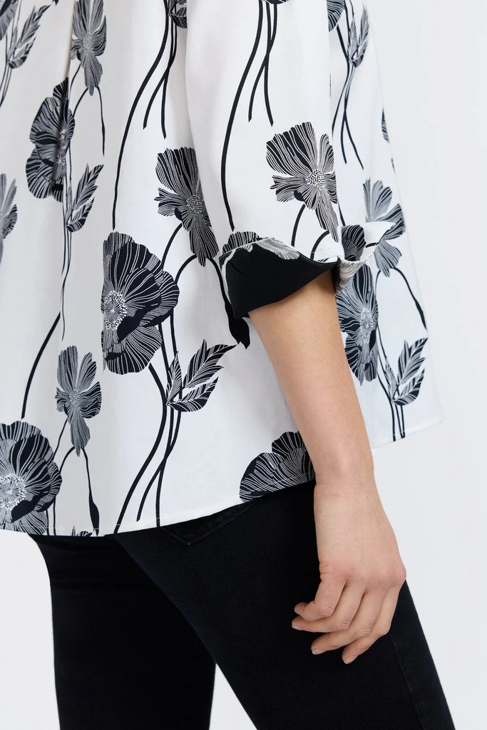 Agnes Black Poppy 3/4 Sleeve Popover Shirt - Image 3