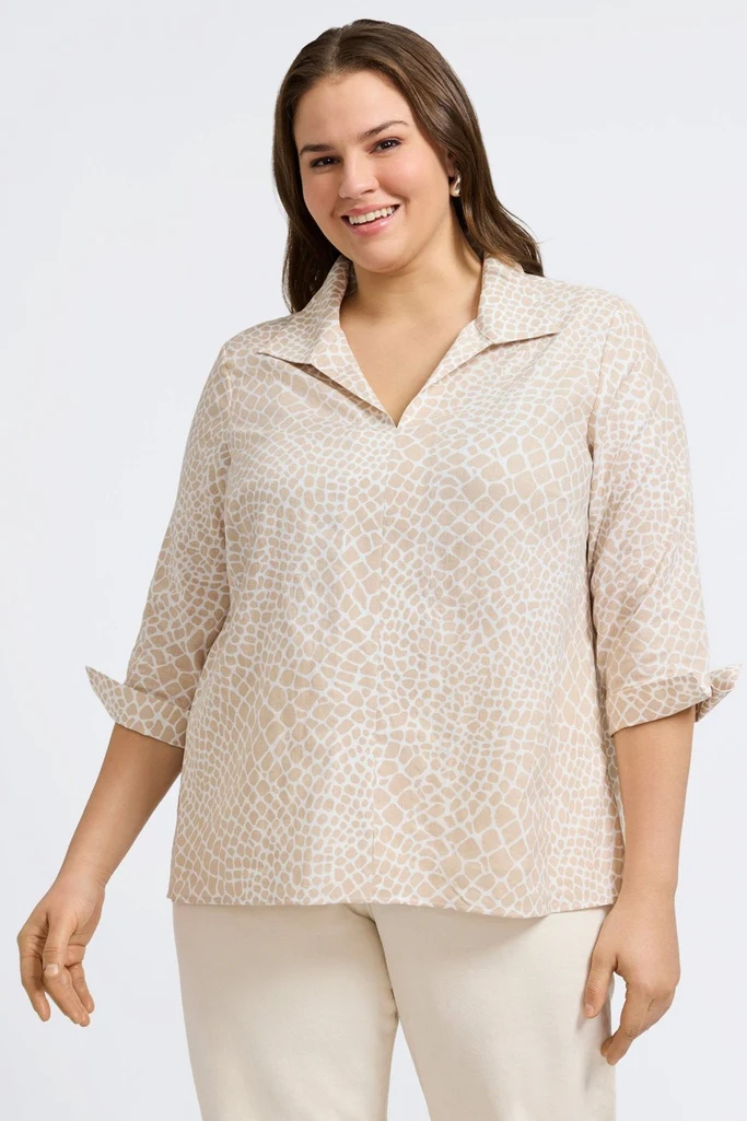 Agnes Plus Linen Giraffe 3/4 Sleeve Popover Shirt - Image 11
