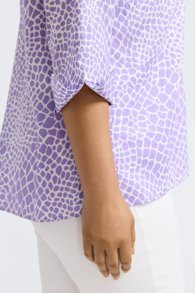 Agnes Plus Linen Giraffe 3/4 Sleeve Popover Shirt - Image 3