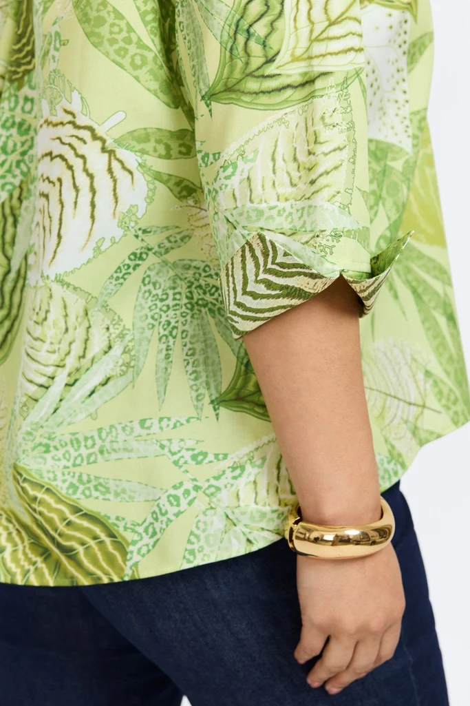 Agnes Plus Jungle Leaves 3/4 Sleeve Popover Shirt - Image 3