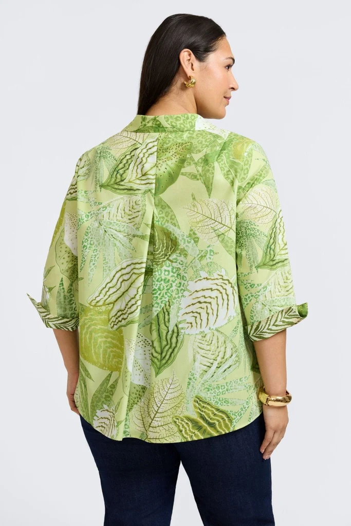 Agnes Plus Jungle Leaves 3/4 Sleeve Popover Shirt - Image 4