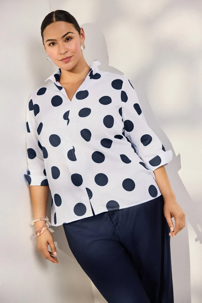Agnes Plus Springtime Dot 3/4 Sleeve Popover Shirt - Image 5