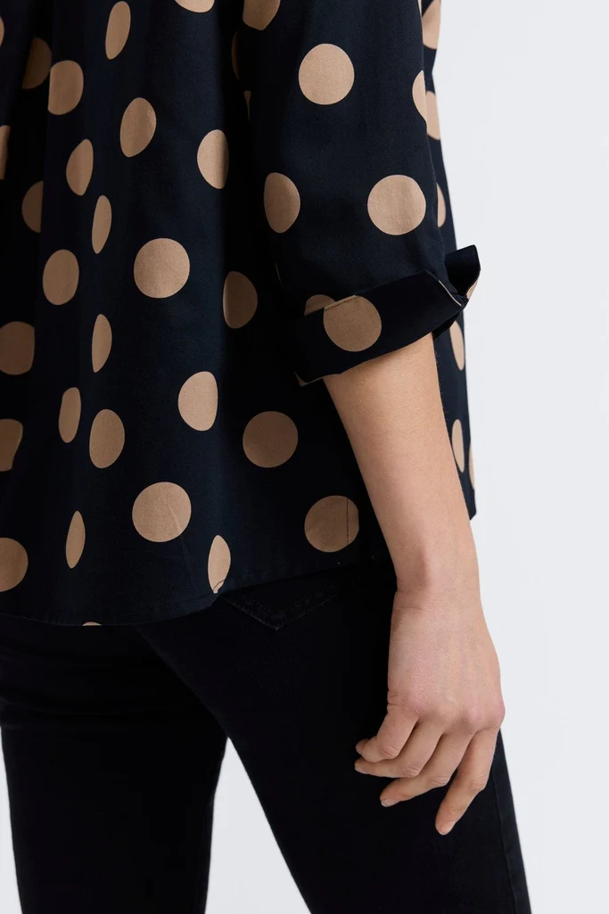 Agnes Polka Dot 3/4 Sleeve Popover Shirt - Image 3