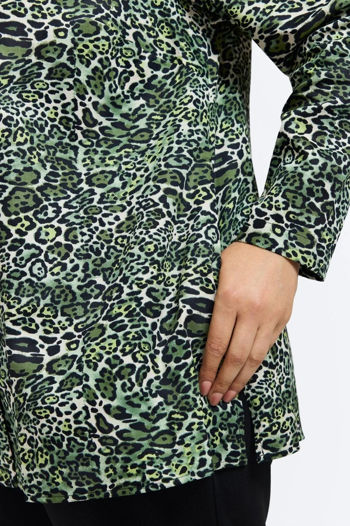 Carolina Plus Green Leopard Long Sleeve Shirt Jacket - Image 4