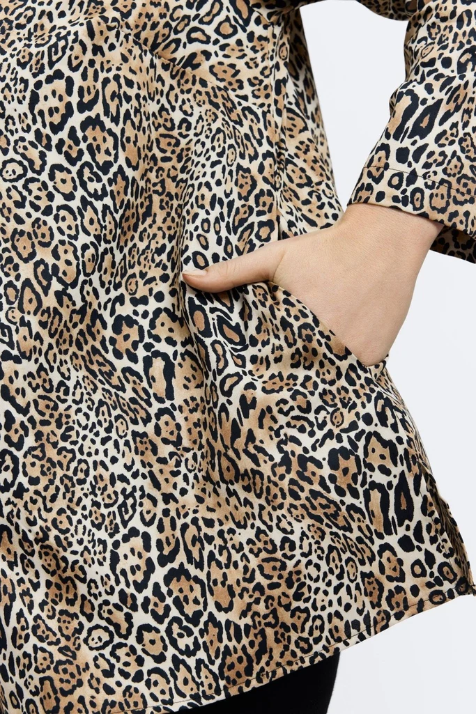 Carolina Plus Playful Animal Long Sleeve Shirt Jacket - Image 5