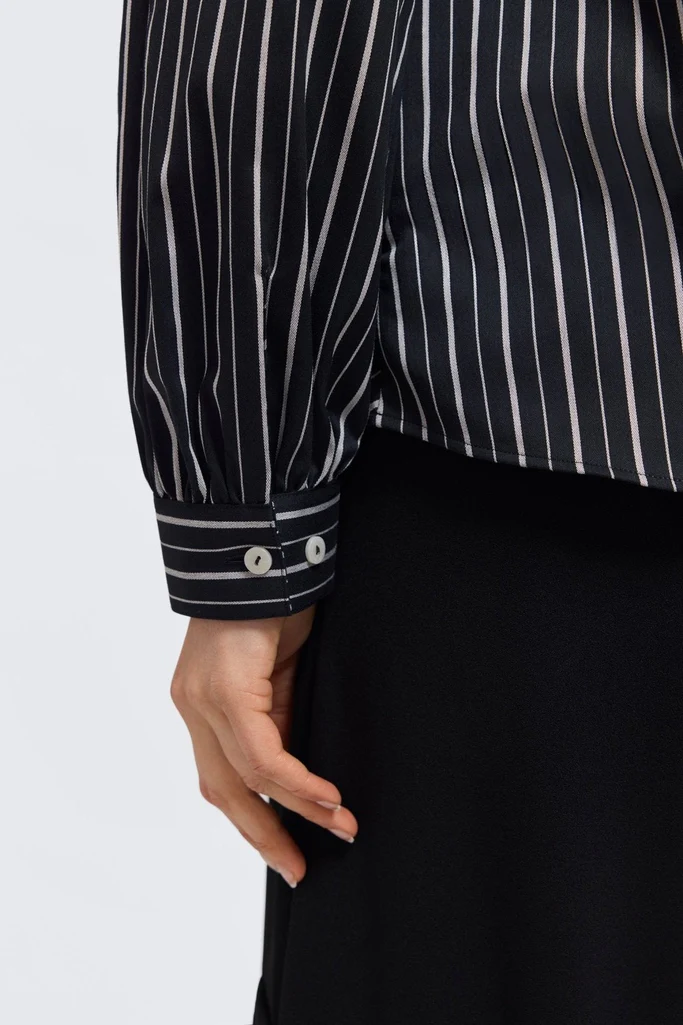 Daphne Petite Striped Long Sleeve Popover Shirt - Image 3
