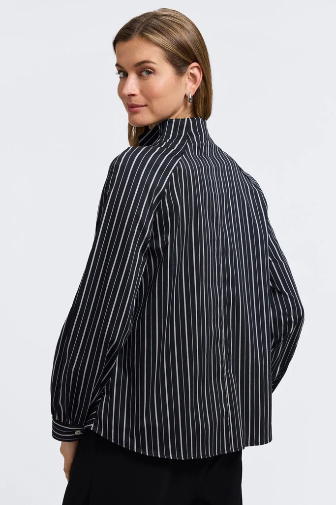 Daphne Petite Striped Long Sleeve Popover Shirt - Image 4