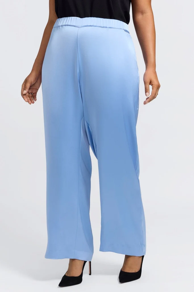 Hostess Plus Beyond Silk Pull on Pant - Image 7