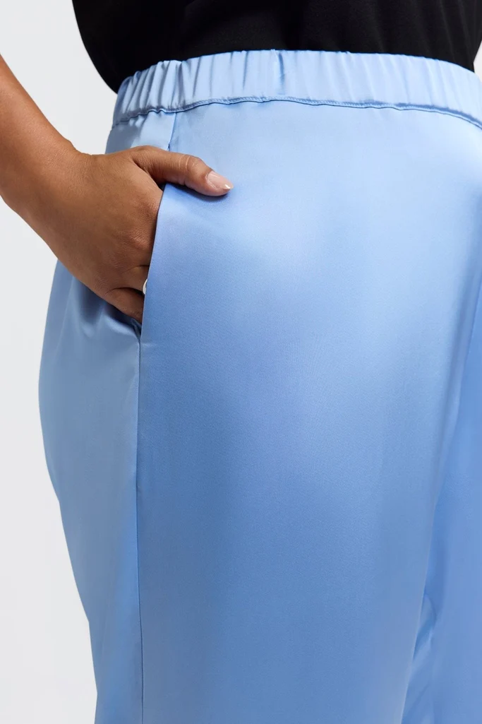 Hostess Plus Beyond Silk Pull on Pant - Image 8