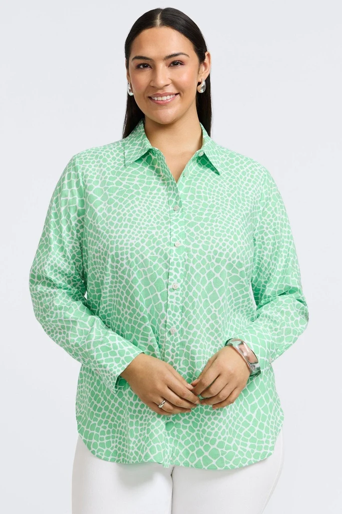 Meghan Plus Linen Giraffe Long Sleeve Shirt - Image 12