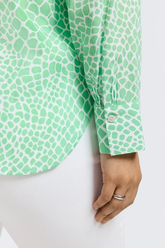 Meghan Plus Linen Giraffe Long Sleeve Shirt - Image 13