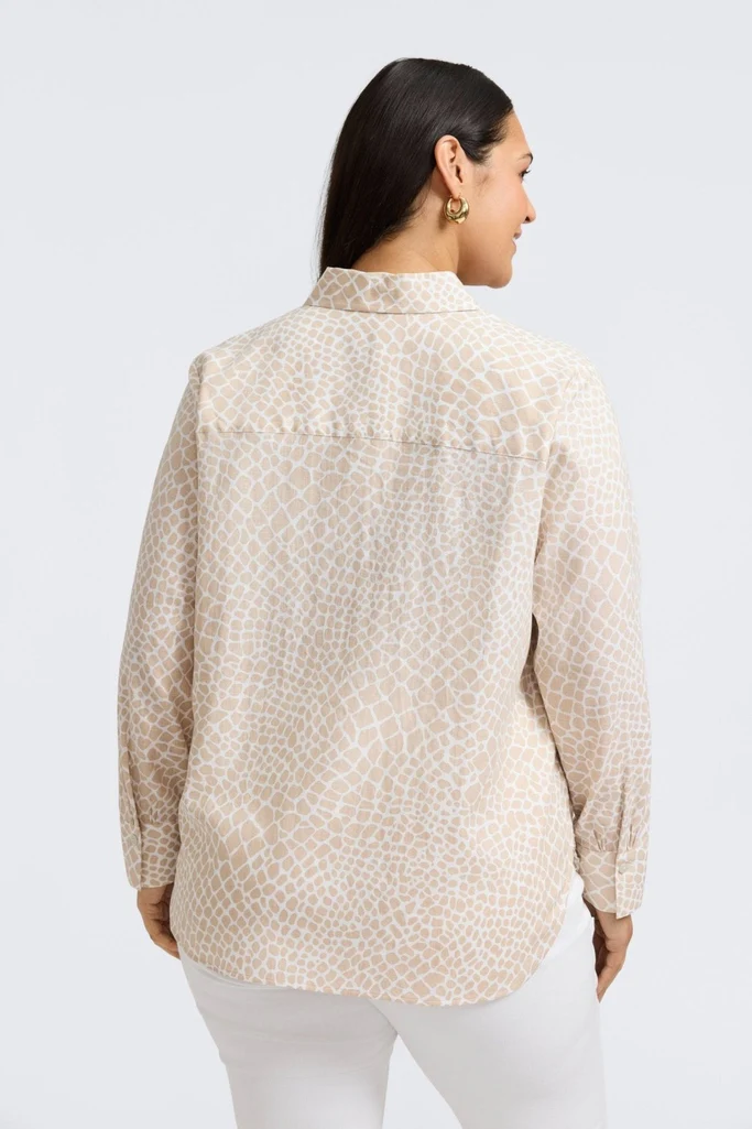 Meghan Plus Linen Giraffe Long Sleeve Shirt - Image 4