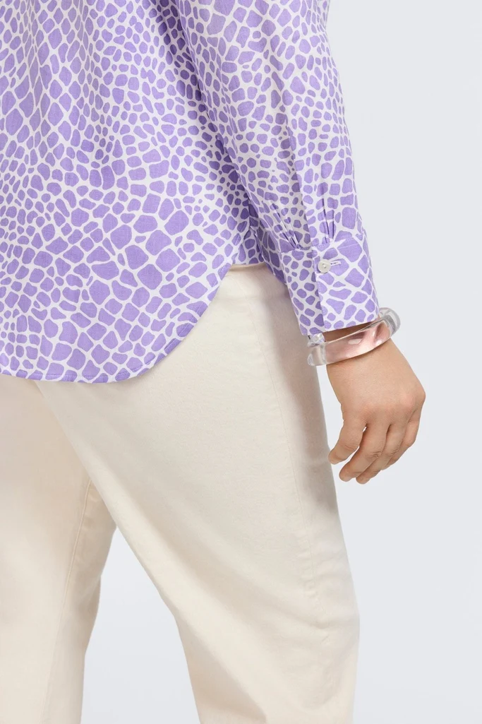 Meghan Plus Linen Giraffe Long Sleeve Shirt - Image 8