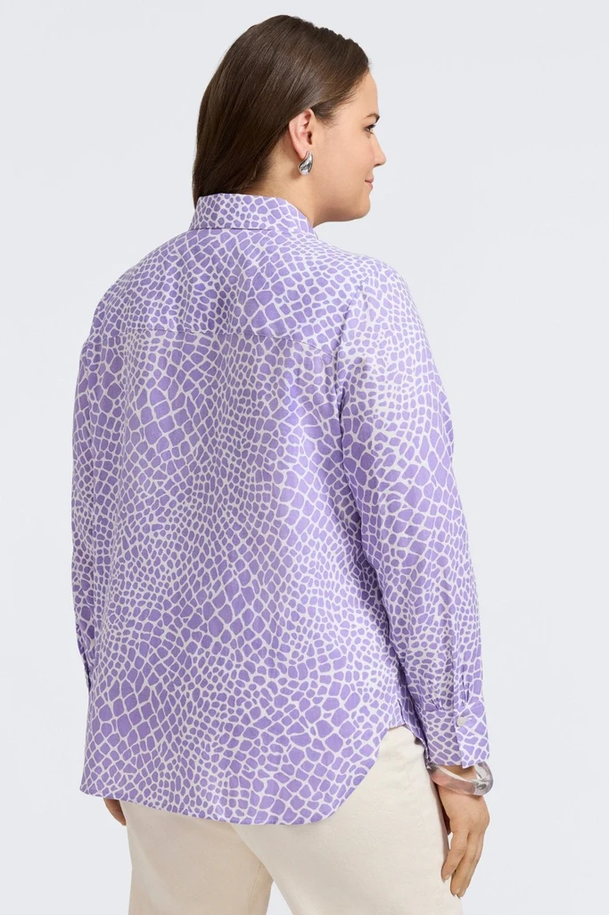 Meghan Plus Linen Giraffe Long Sleeve Shirt - Image 9