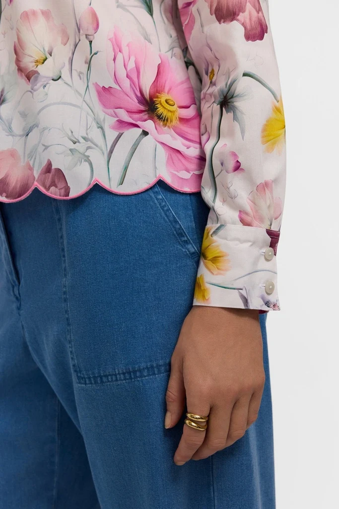 Scarlett Plus Delicate Florals Long Sleeve Shirt - Image 3