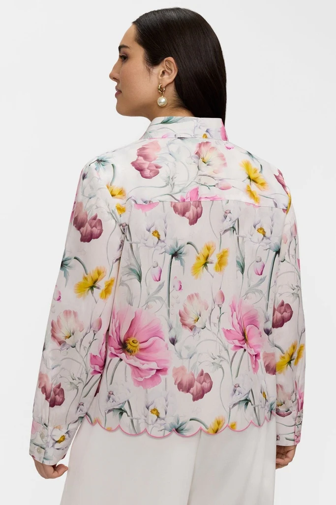 Scarlett Plus Delicate Florals Long Sleeve Shirt - Image 4