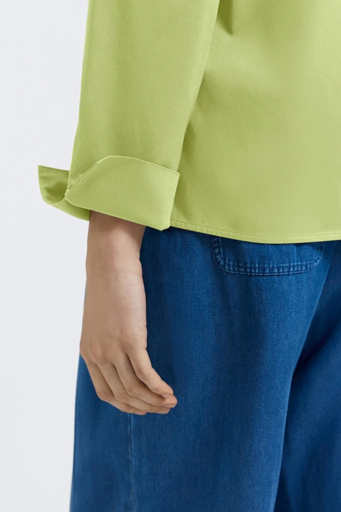 Tammy No Iron Stretch Long Sleeve Popover Shirt - Image 33