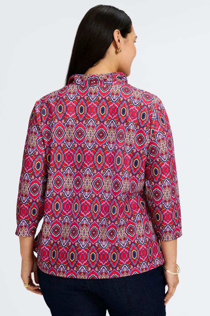 Tammy Plus Geometric Tile Knit Crepe 3/4 Sleeve Popover Shirt - Image 3