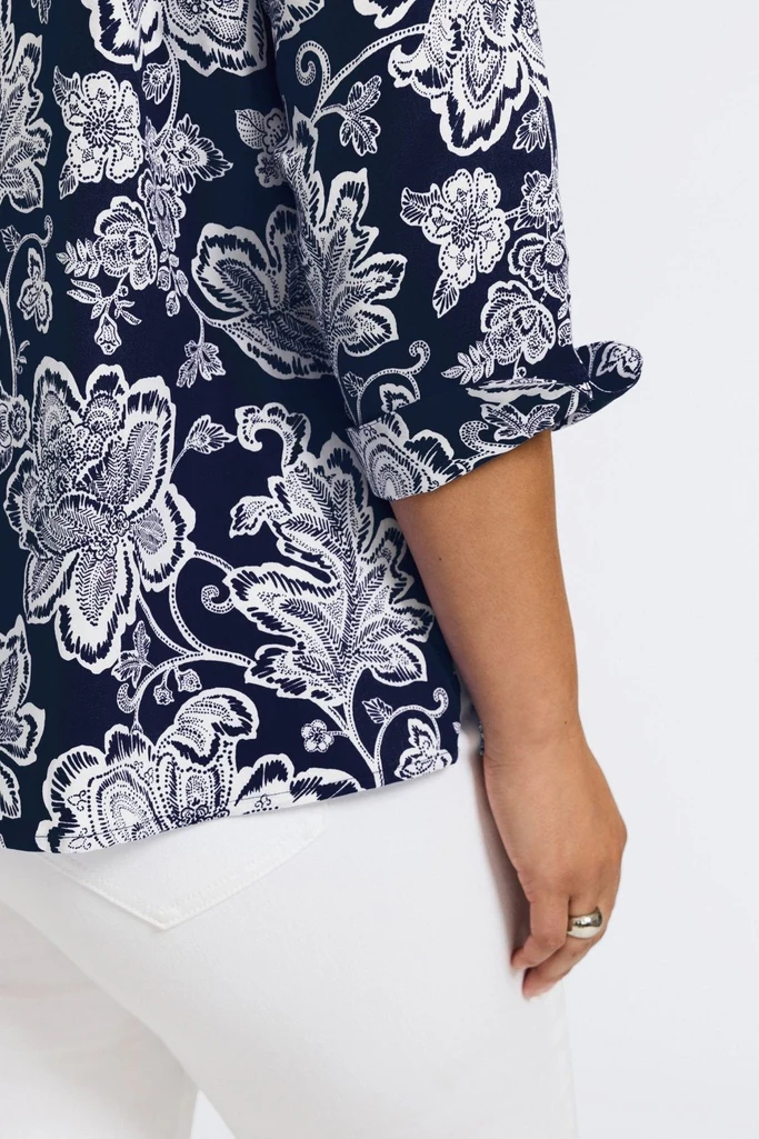 Vena Plus Woodblock Floral 3/4 Sleeve Popover Shirt - Image 11