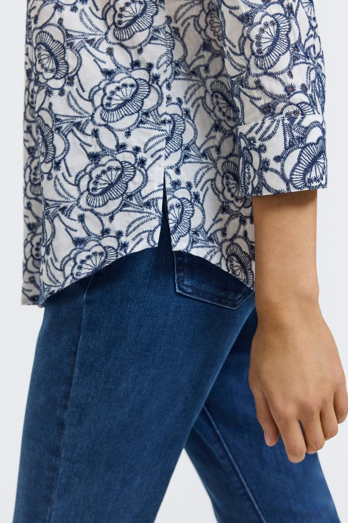Zoey Allover Eyelet 3/4 Sleeve Shirt - Image 5