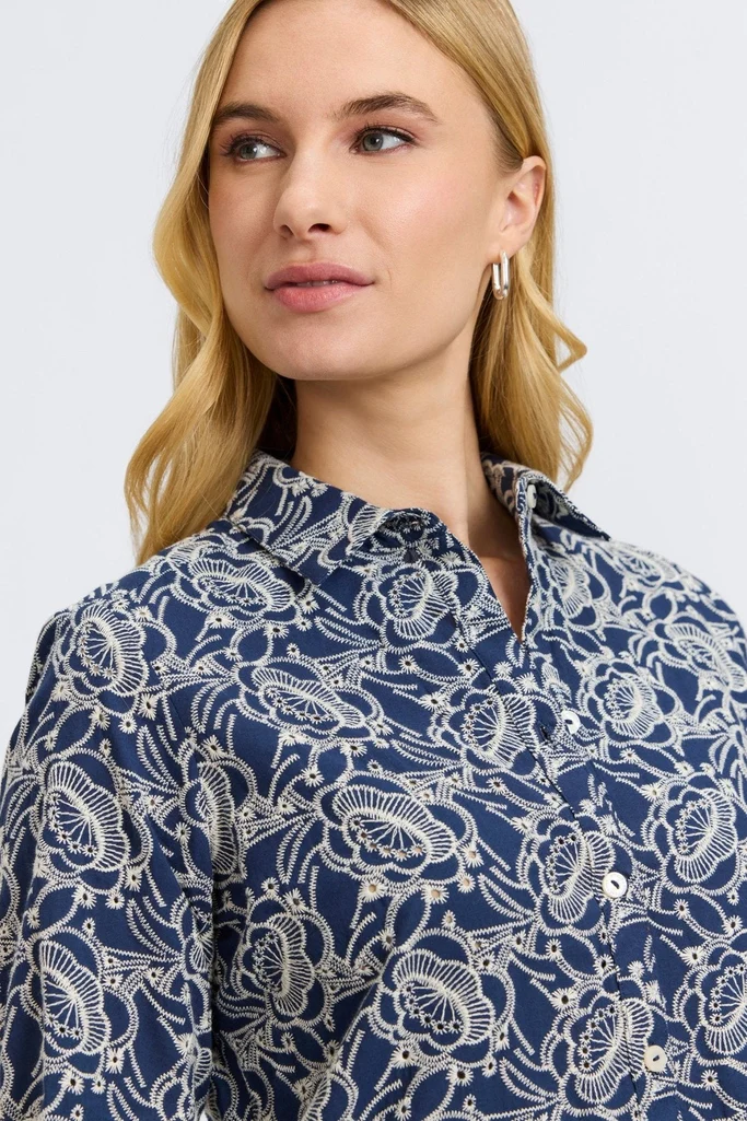 Zoey Allover Eyelet 3/4 Sleeve Shirt - Image 8