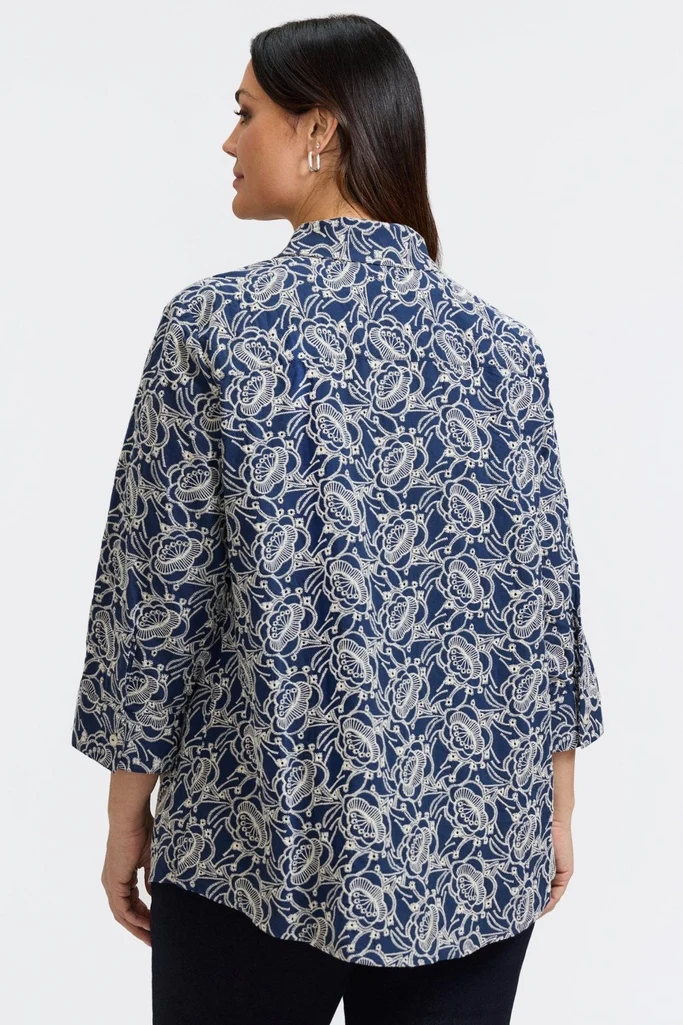Zoey Plus Allover Eyelet 3/4 Sleeve Shirt - Image 4